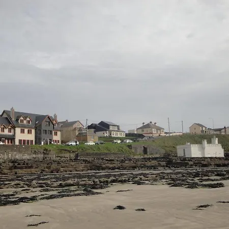 Hotel Waterfront House & Restaurant