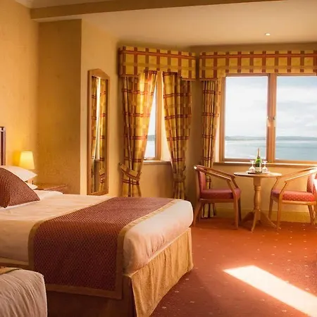 Hotel Waterfront House & Restaurant