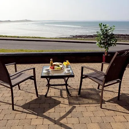 Waterfront House & Restaurant Otel
