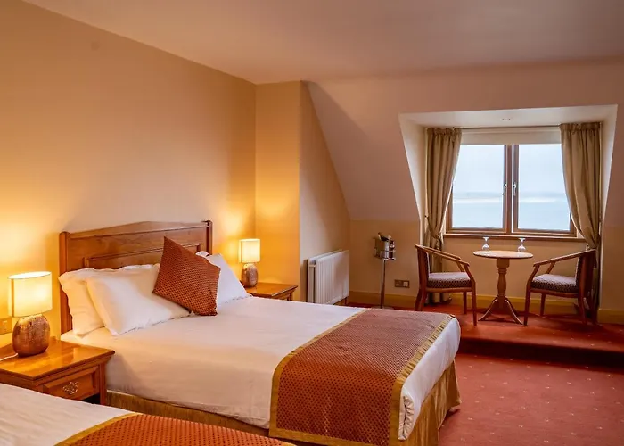 Waterfront House & Restaurant Отель 4*