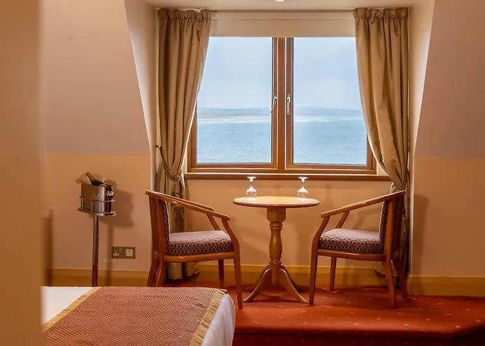 Отель Waterfront House & Restaurant 4*