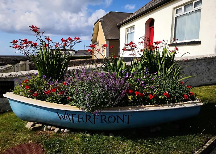 Waterfront House & Restaurant Отель 4*