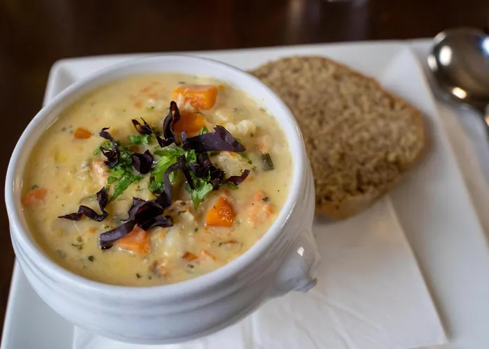 Waterfront House & Restaurant Отель