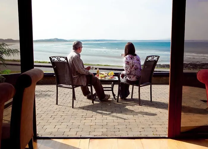 Waterfront House & Restaurant Отель 4*